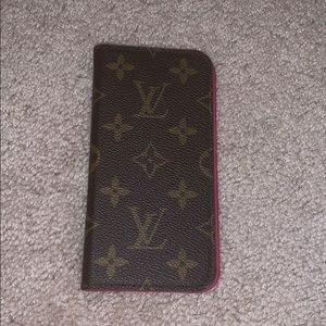 Louis Vuitton X/XS Folio Case